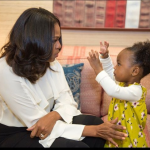 Michelle Obama Meets 2 Year Girl Admired Portrait