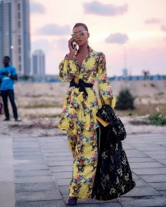 //www.instagram.com/p/BbGwKPPjRmO/?taken-by=styleconnaisseur