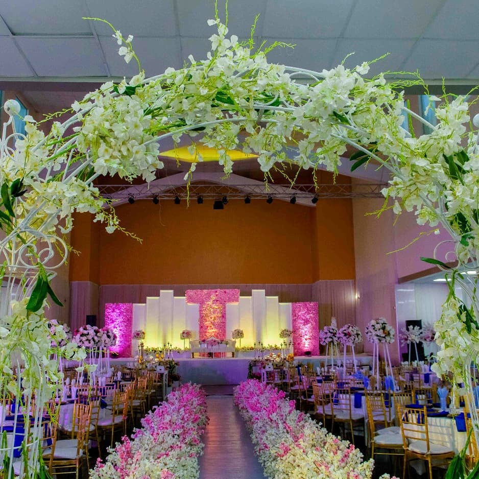 Nigeria Wedding Reception Decoration Ideas 2019 |FabWoman