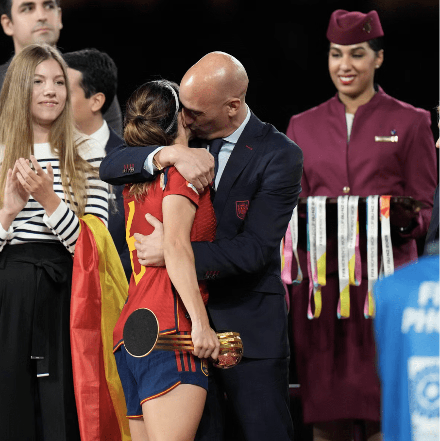 Jenni Hermoso world cup Kiss