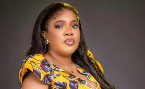 Toyin Abraham’s Oversabi Aunty